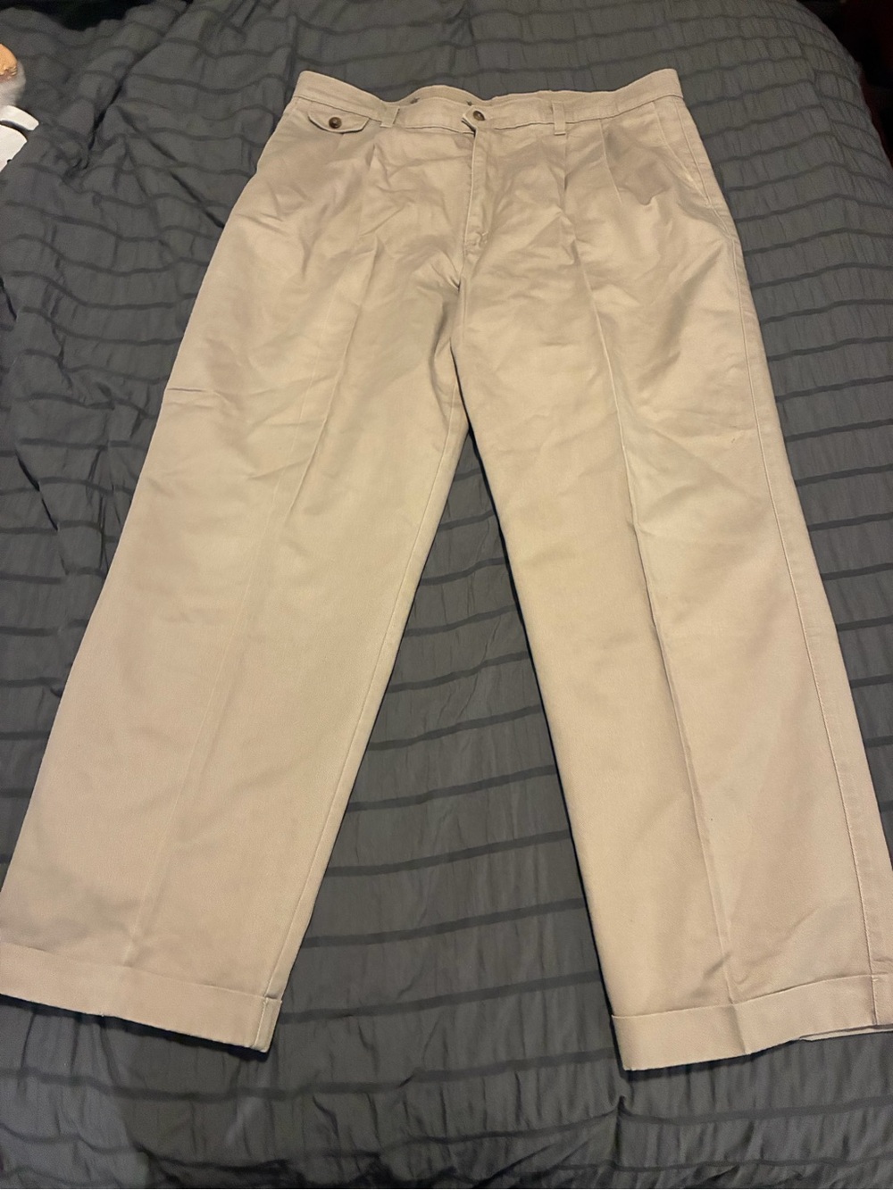 Dockers Men's Pleated Dress Pants in Khaki 38x29